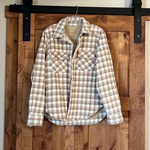 NEW!! Warm jacket! - Picture 1 of 3